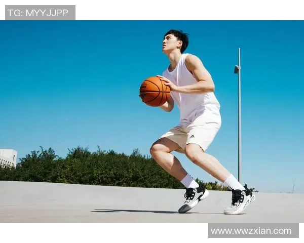 篮球与足球的魅力对决探讨运动文化与团队精神的共通之处 篮球与足球的魅力对决探讨运动文化与团队精神的共通之处